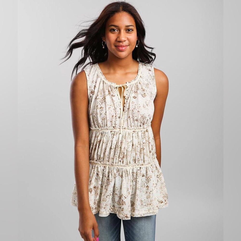 Gimmick By BKE Mimaki Floral Tiered Tank Top Size Medium - Picture 3 of 10